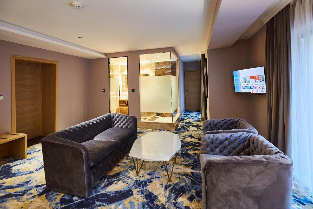 A Hoteli - Hotel Park Vrnjacka Banja Exterior photo Suite