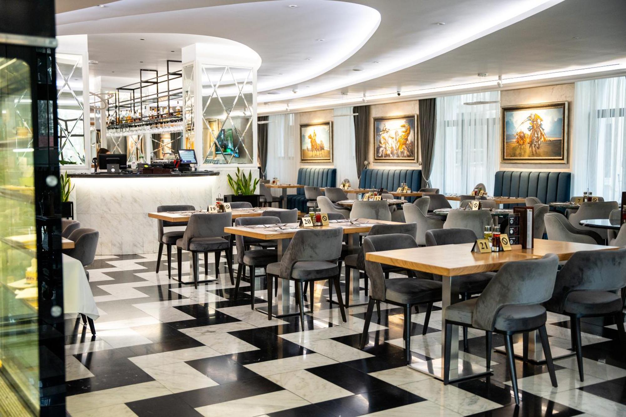 A Hoteli - Hotel Park Vrnjacka Banja Exterior photo Restaurant